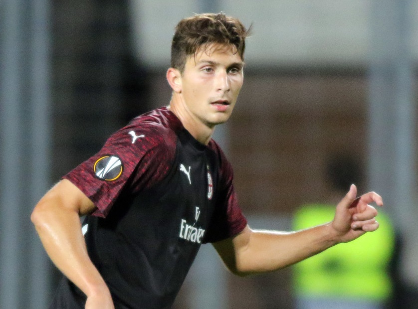Italian media: the possibility of Caldara leaving the team this summer is decreasing, and it is difficult for Verona to meet its high salary.