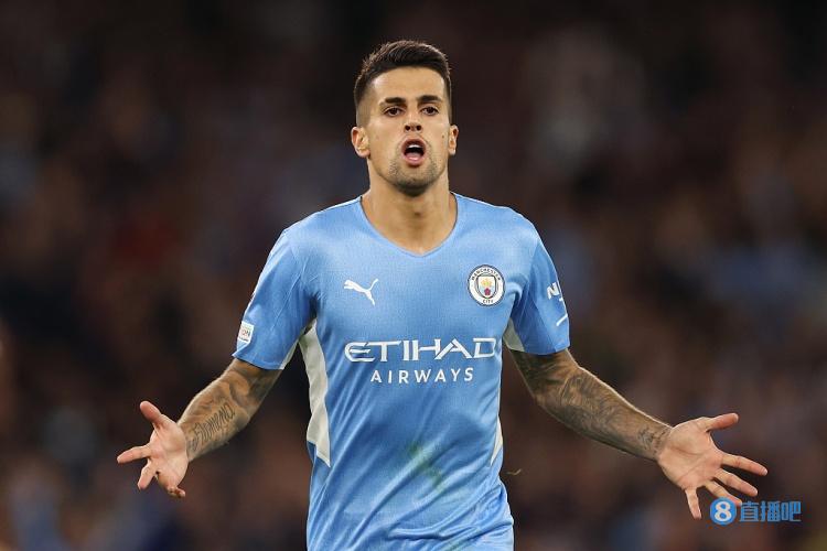 Journalist: Cancelo is waiting for permission to go to Barcelona in Portugal, possibly today and tomorrow.
