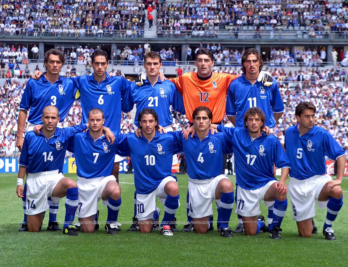 Is your first love blue clothing? Do you know Italy’s debut in the 1998 World Cup?