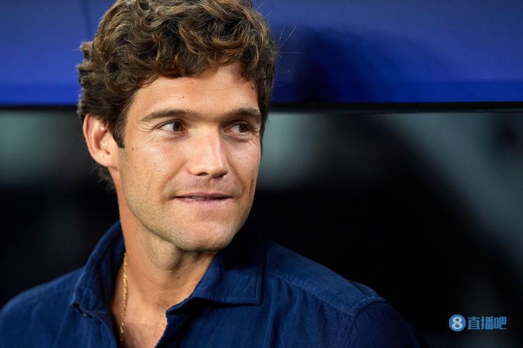 World body: Marcos Alonso will not consider leaving Barcelona while waiting for registration.
